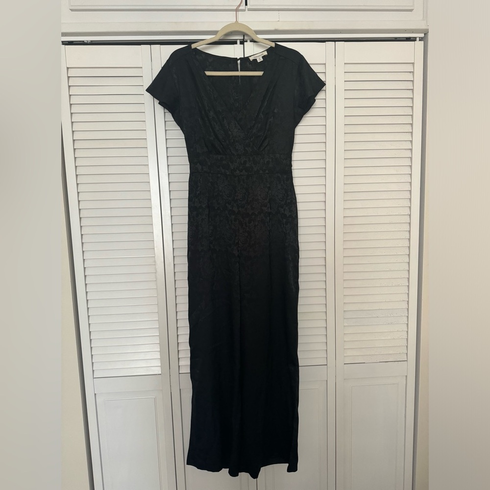 Black Satin Jumpsuit with Subtle Flower Print - Francesca’s Size M